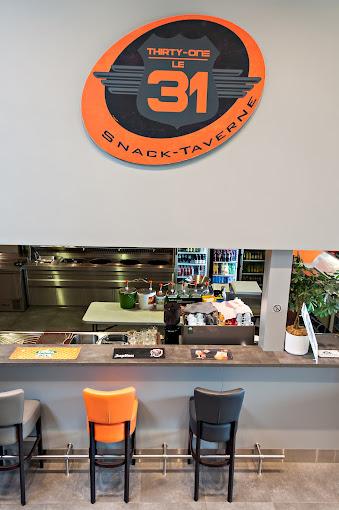 Comptoir intérieur du Snack Taverne Le 31